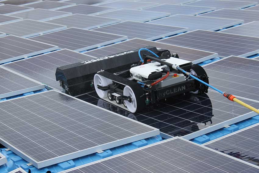 Robot cleaning Solar Panels